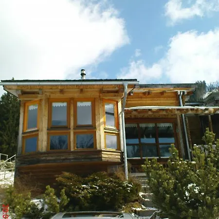 Milena-hütte *